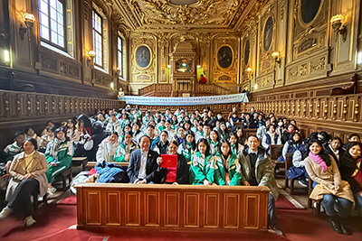 广州市执信中学学子参加在法国索邦大学举办的常青藤学生领袖培养计划研学活动