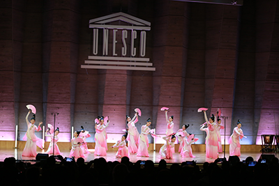 广州市执信中学在联合国教科文组织总部演出