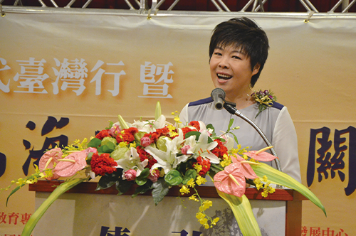 文化学者于丹走进中国台湾地区学校